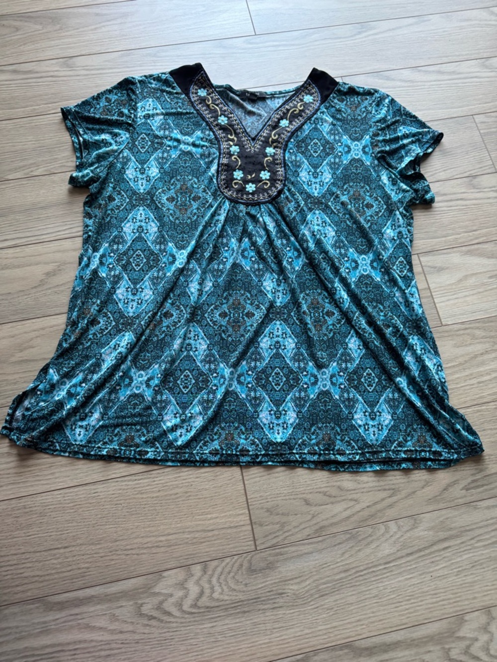 Elementz Teal and Black Short-Sleeve Tunic with Embroidered V-Neck